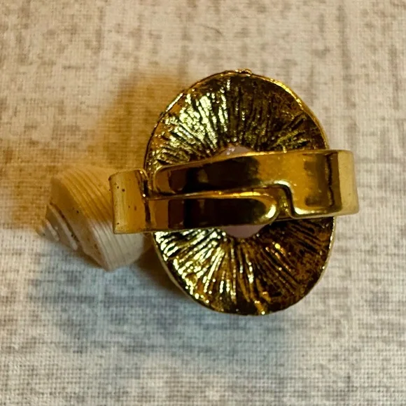 New Vintage-Inspired Gold Statement Ring w/Pink Oval Stone, Adjustable - Picture 3 of 4